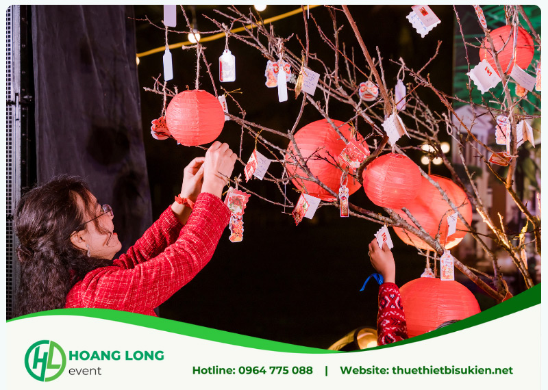 trang trí tất niên